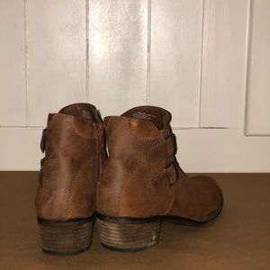 Madden Girl Brown booties!